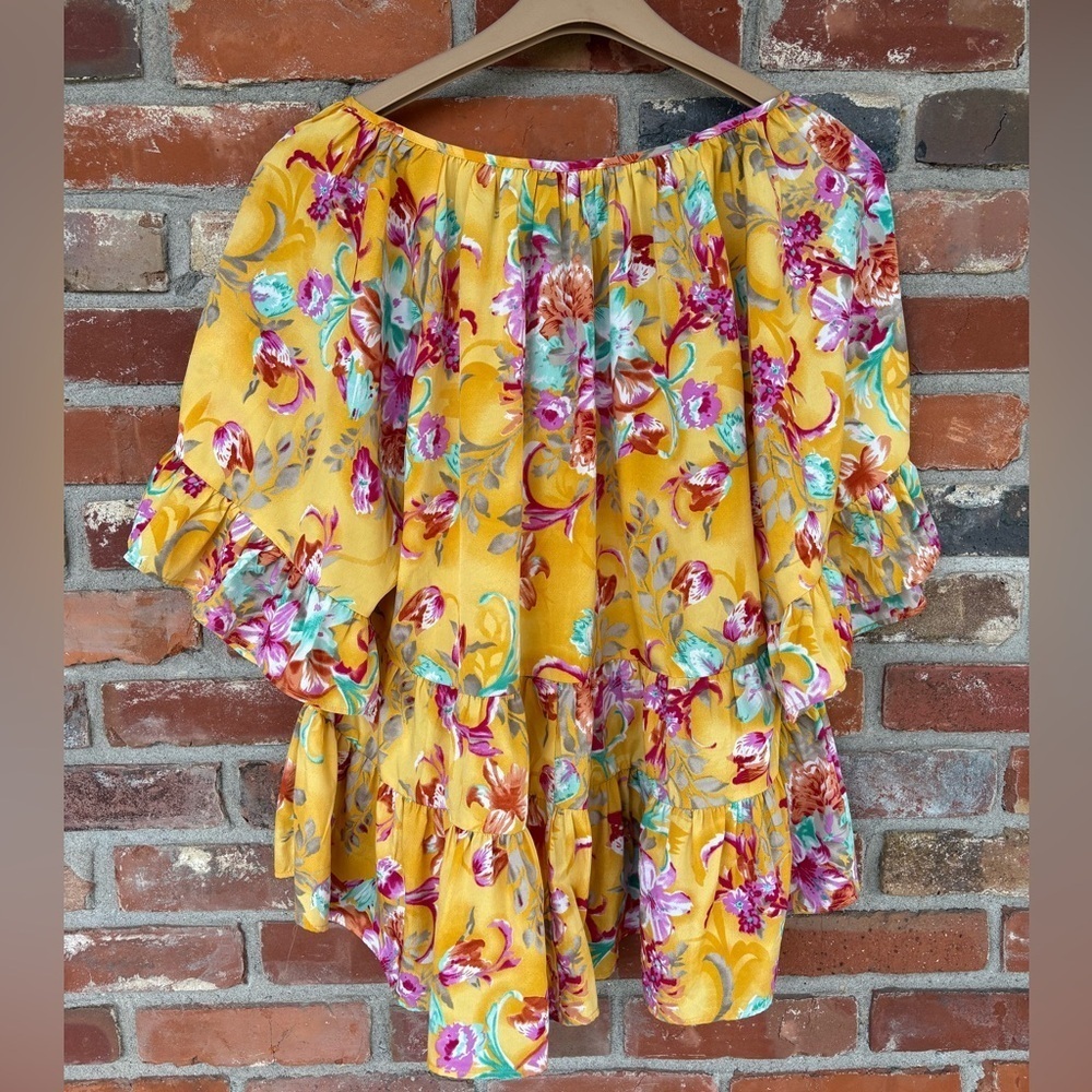 Chelsea and Theodore Yellow Floral Flowy Tassle Top - Picture 5 of 5